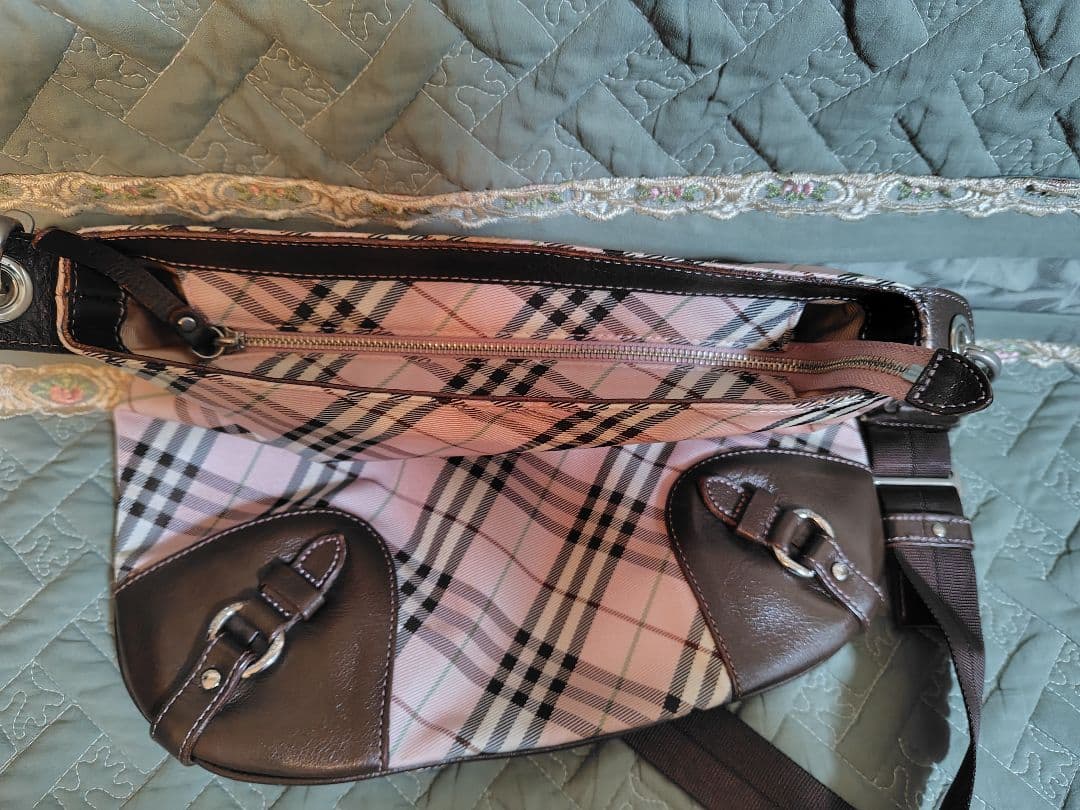 バーバリーブルーレーベル　ショルダーバック　ピンク