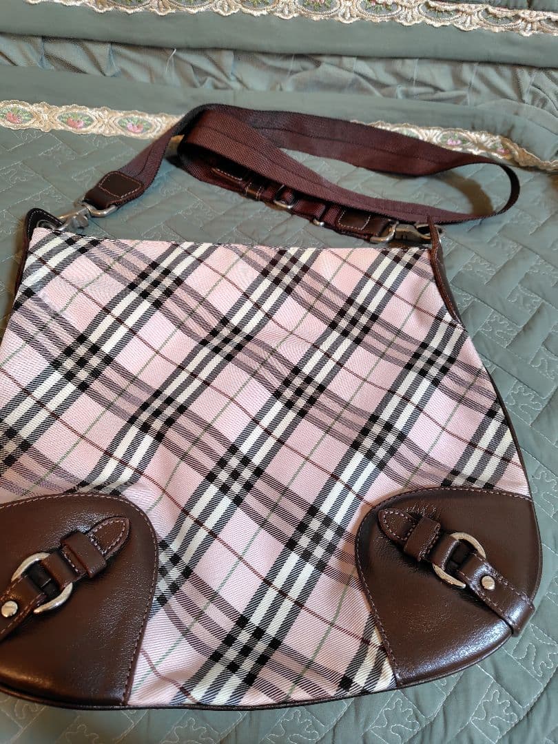 バーバリーブルーレーベル　ショルダーバック　ピンク
