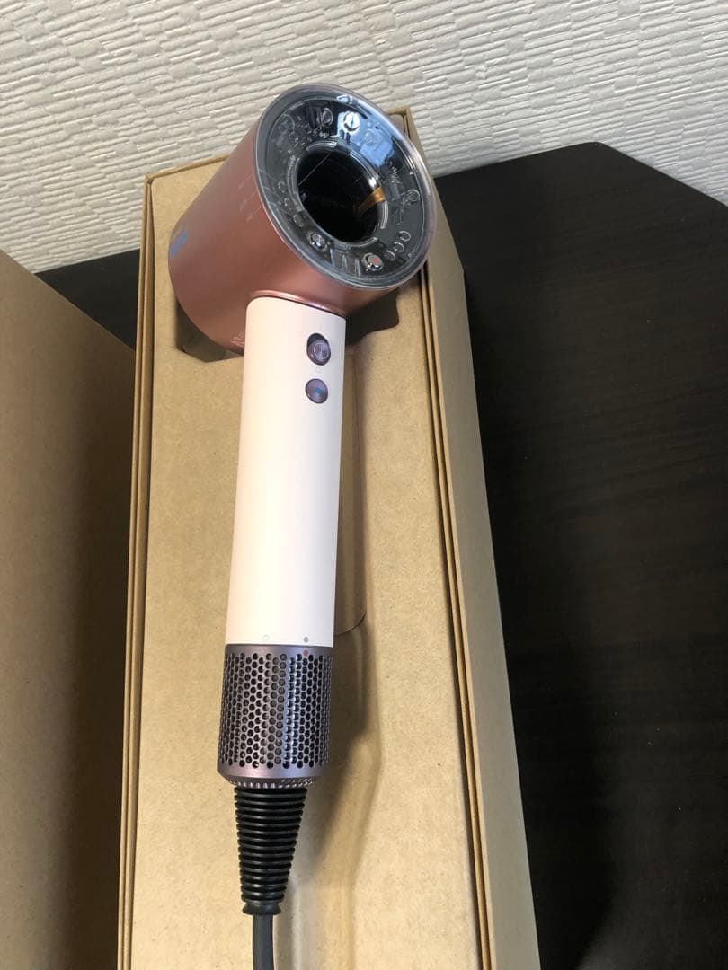 ヘアドライヤー Dyson Supersonic Nural Shine