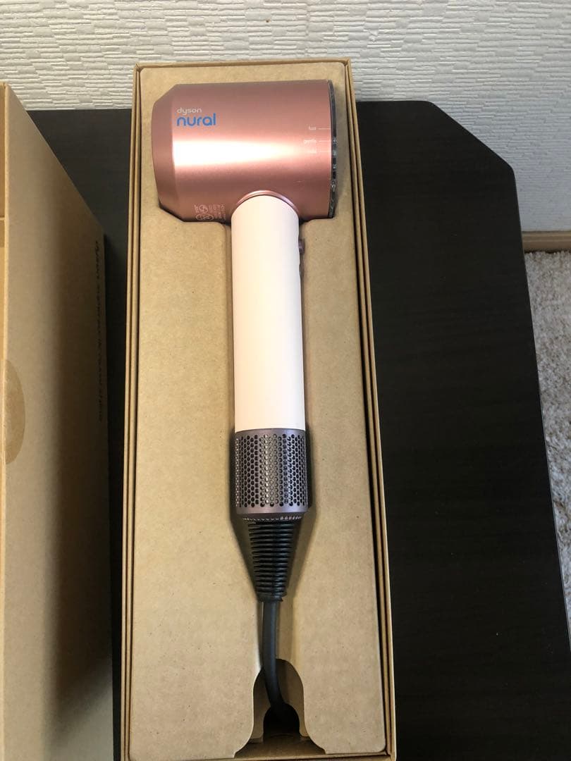 ヘアドライヤー Dyson Supersonic Nural Shine