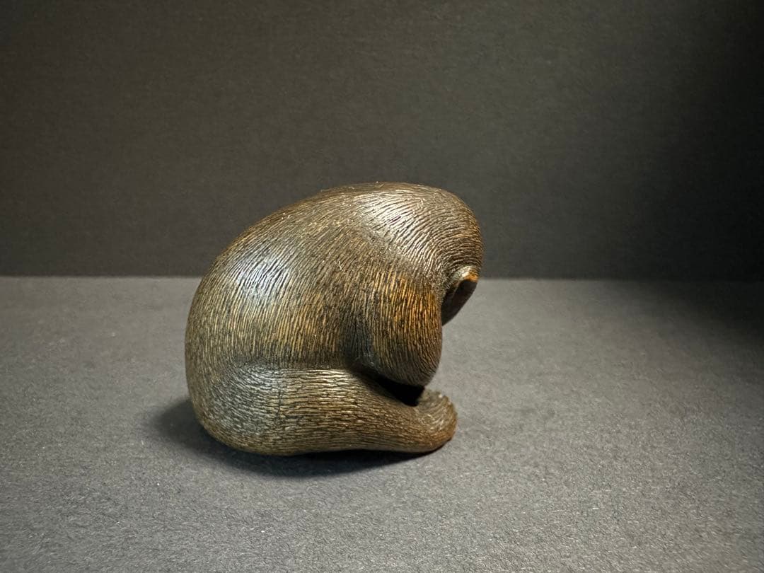 【根付(netsuke)】猿の根付　木製　光一作　江戸時代