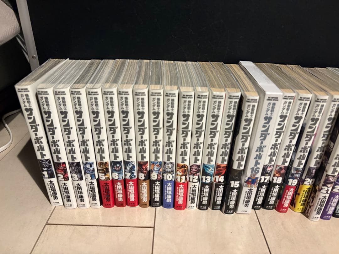 ガンダム　サンダーボルト全27巻＋外伝5巻セット　　 16巻特装版