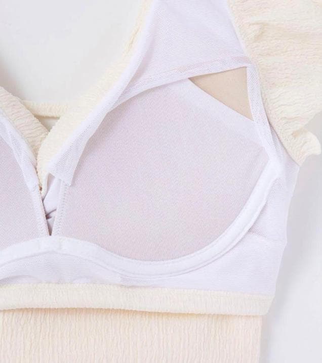 PEACH JOHN ナイスバディ水着　フリルワイヤービキニ