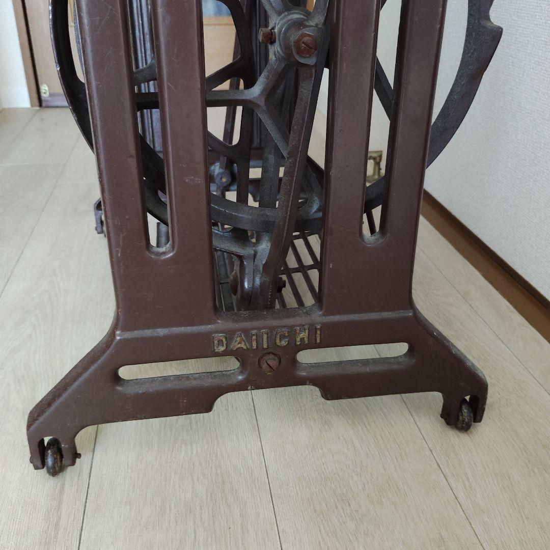 足踏みミシン リメイクテーブル ヴィンテージ アンティーク　昭和レトロ　机