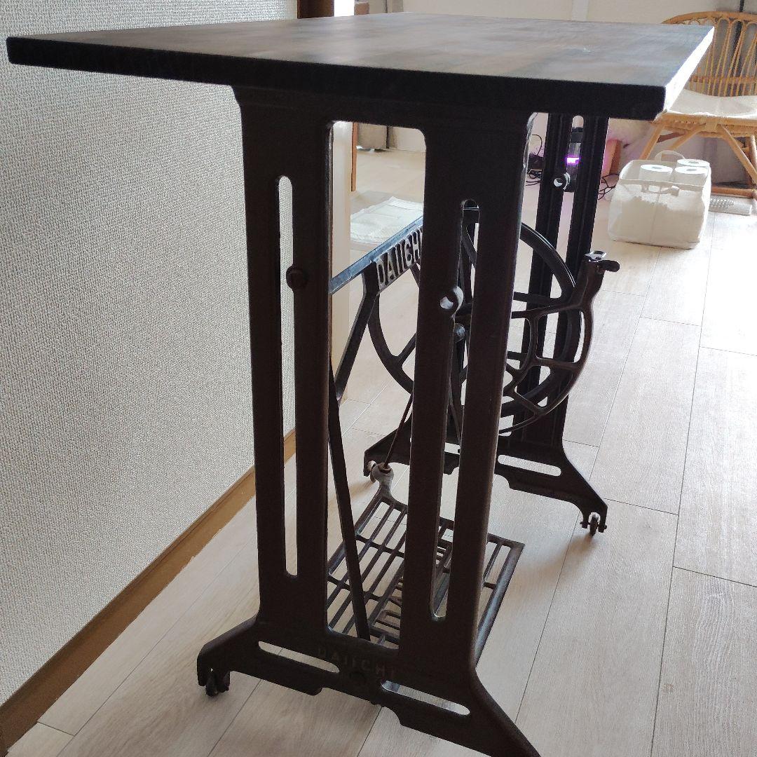 足踏みミシン リメイクテーブル ヴィンテージ アンティーク　昭和レトロ　机