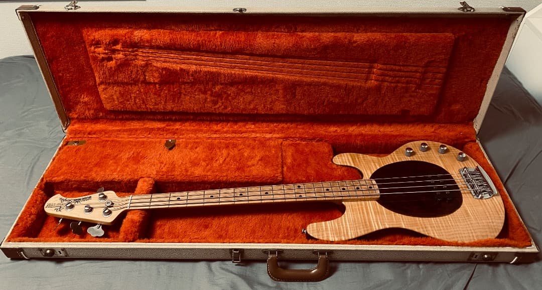 ベース MUSICMAN STINGRAY 20th ANNIVERSARY