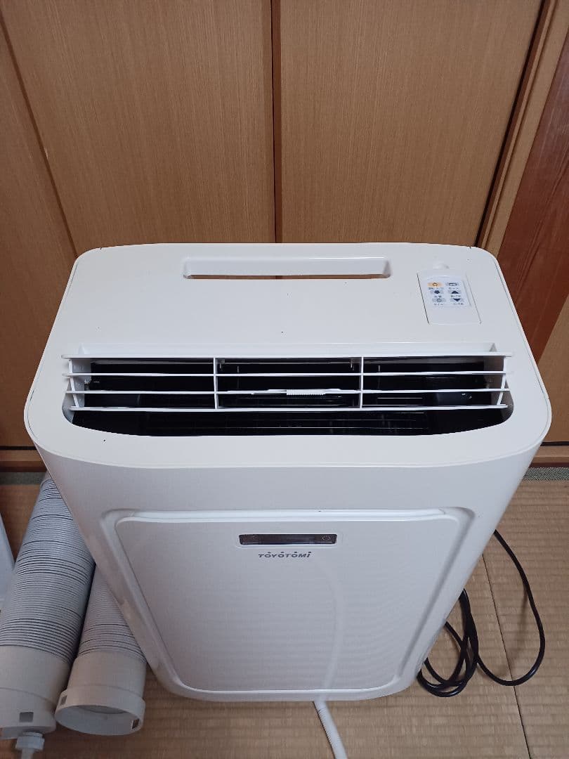 トヨトミ 置き型エアコン梱包込