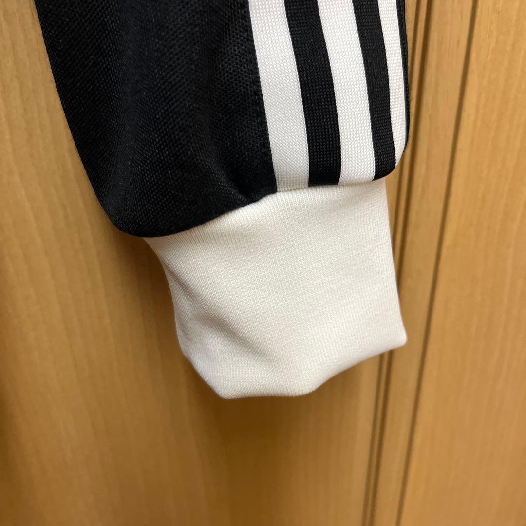 adidas ブラック ジップアップジャケット　 S