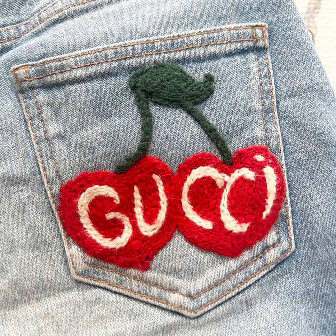 美品♡ グッチ デニム ショートパンツ チェリー 刺繍 25 ハイウエスト