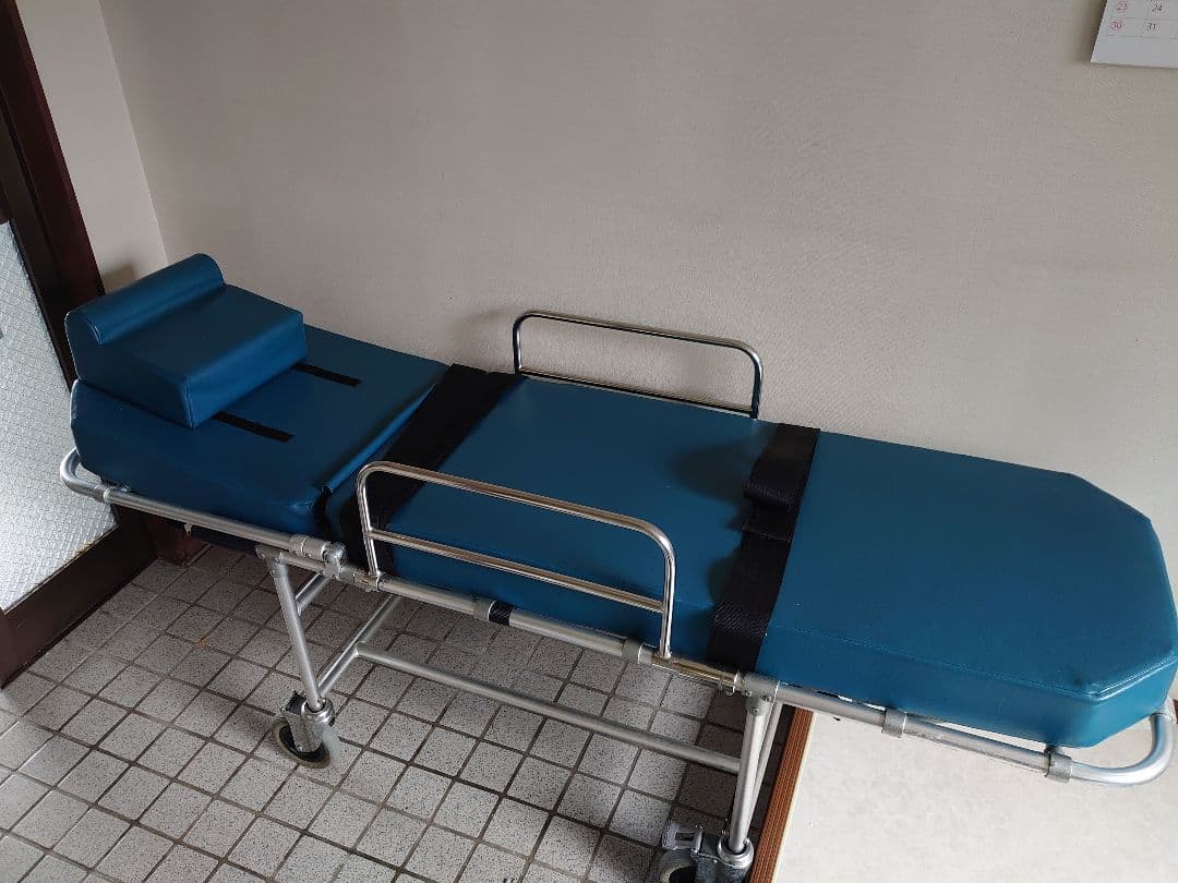 リクライニング式ストレッチャー