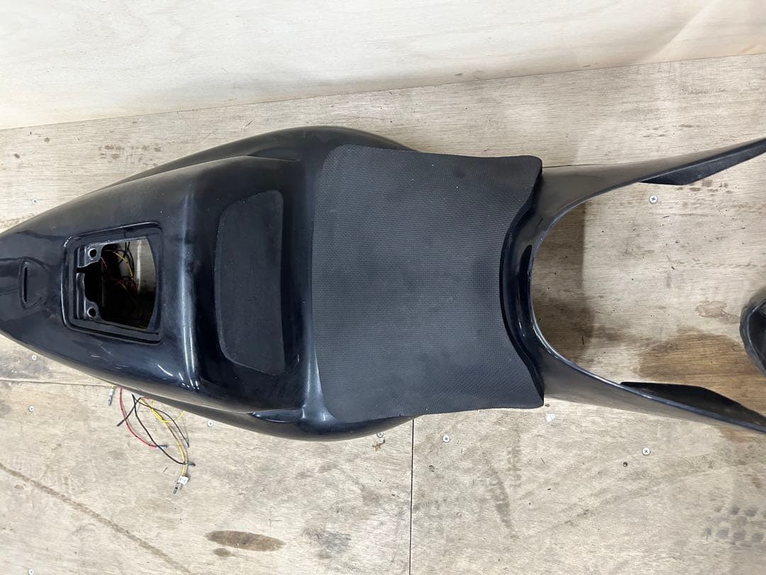 HONDA ns1? シートカウル ブラック テールランプ付き