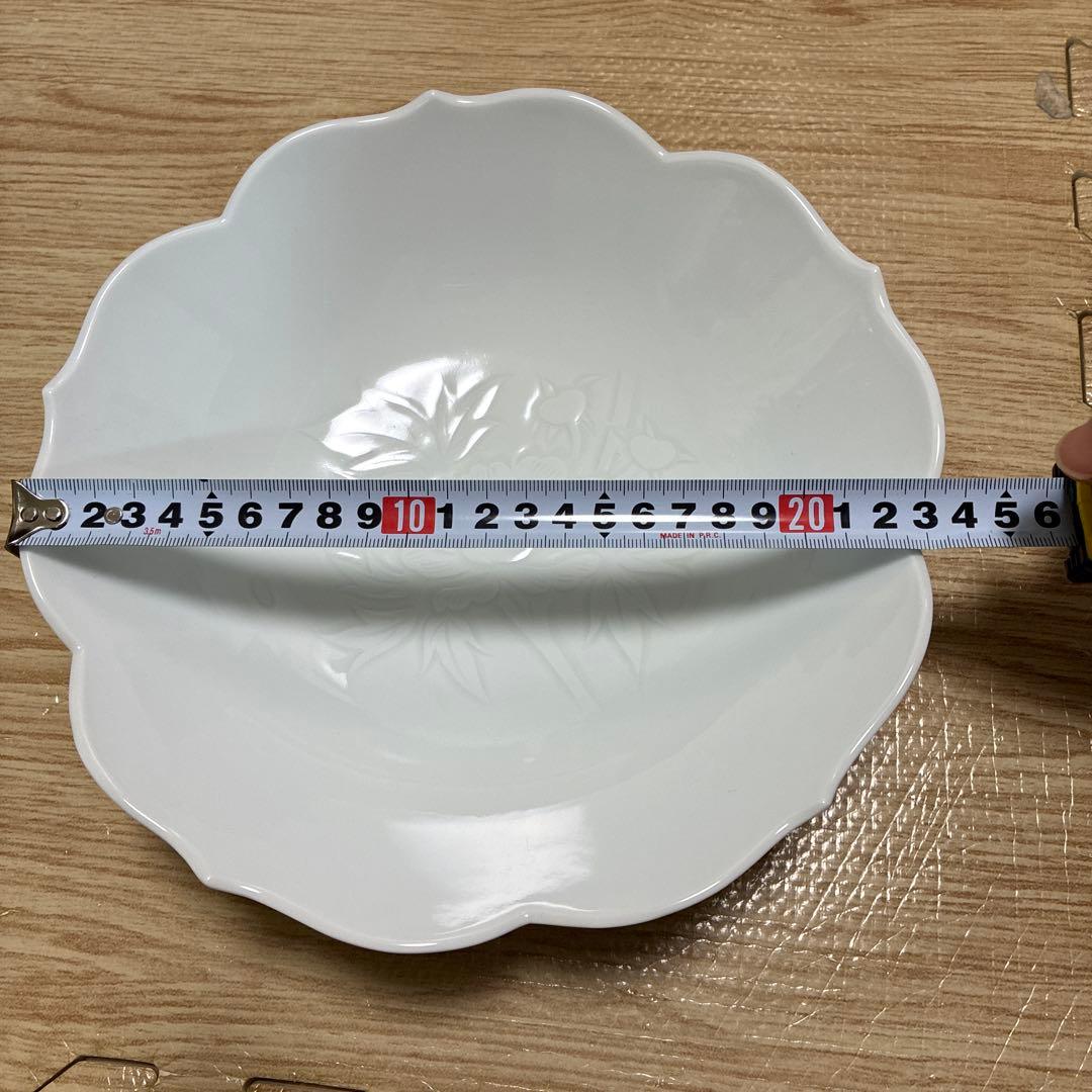 【箱なし】人間国宝　井上萬二　本人作　白磁牡丹彫文　菓子鉢