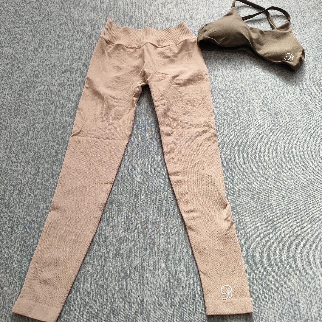 Bombshell Sportswear ボムシェル スポーツブラ レギンス