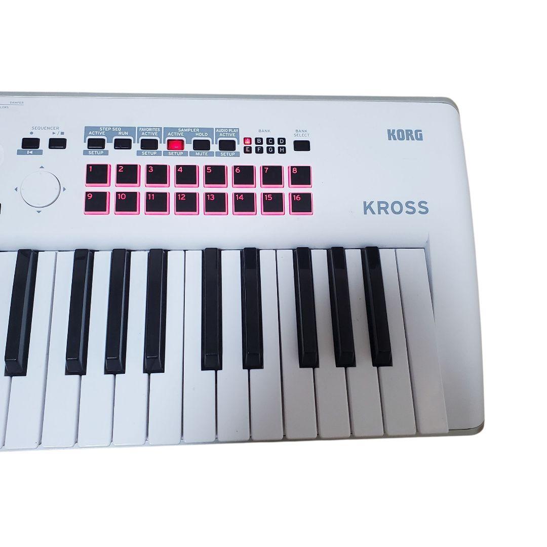 【希少カラー】KORG KROSS2-61 ホワイト シンセサイザー