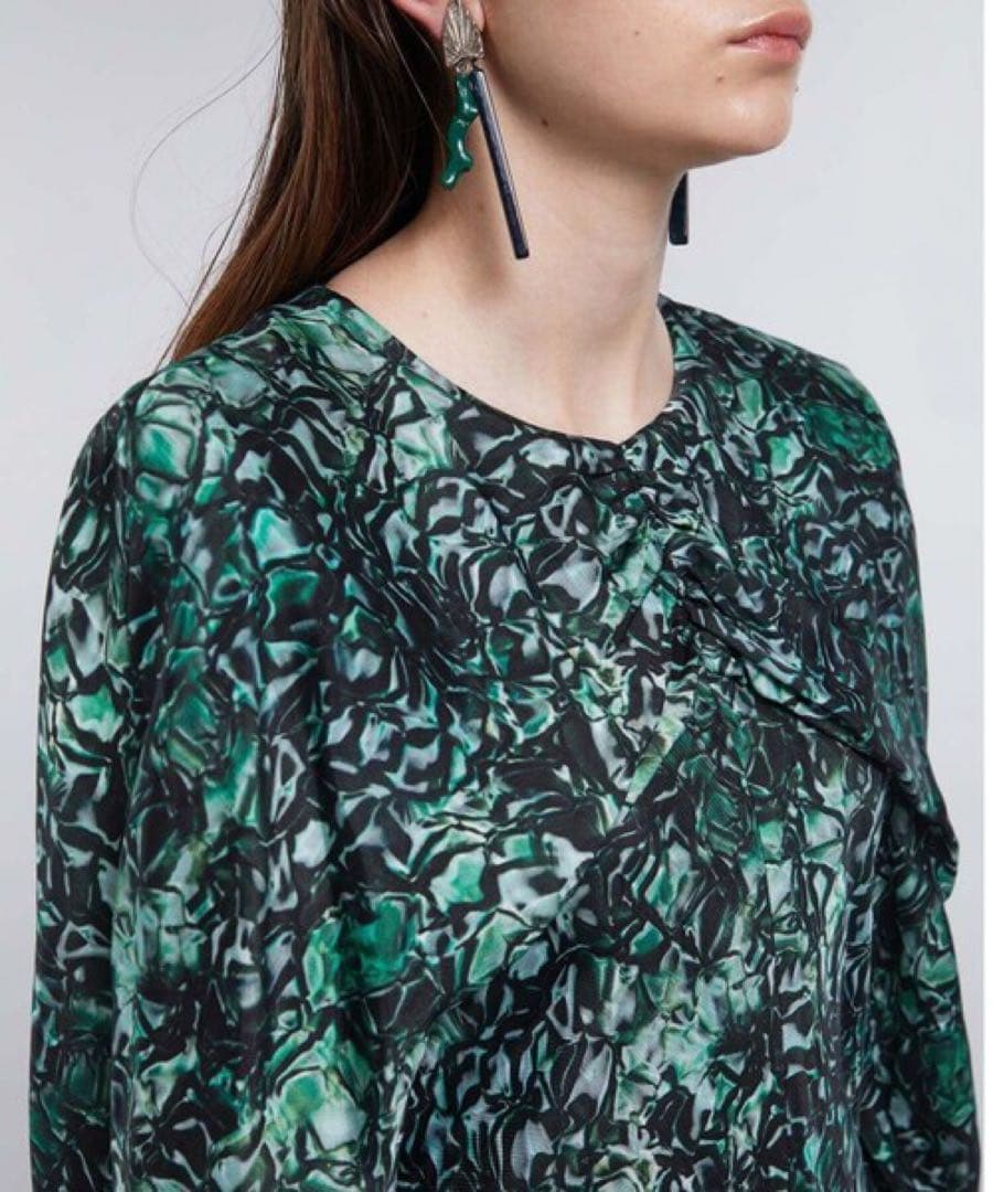 美品 ⭐︎ TOGA PULLA トーガプルラ インナープリントワンピース