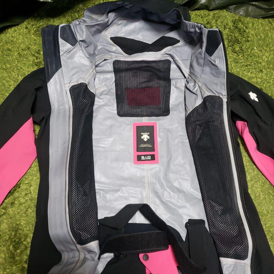 DESCENTE スキーウェア(上下) 黒/ピンク