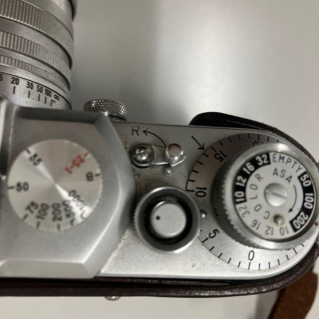 Leotax Camera Co., Ltd.製のレンジファインダーカメラ