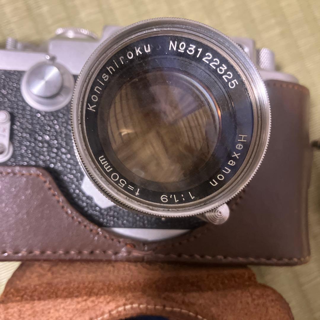 Leotax Camera Co., Ltd.製のレンジファインダーカメラ