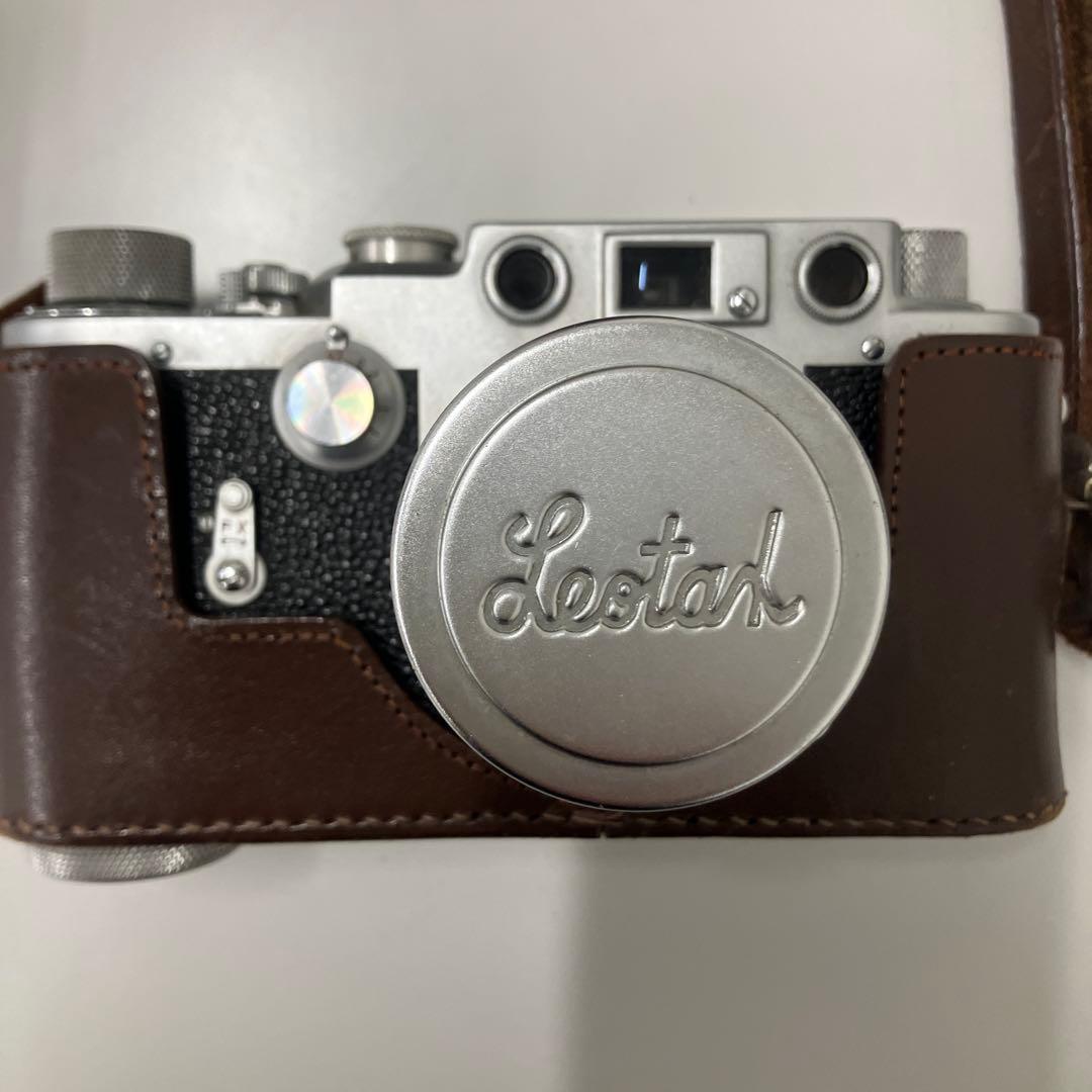 Leotax Camera Co., Ltd.製のレンジファインダーカメラ