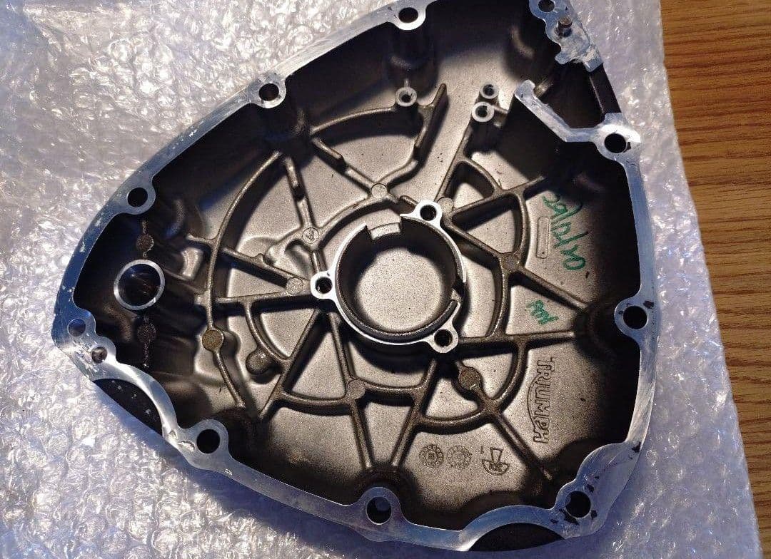 w*r様 TRIUMPH エンジンカバーセット ブラック