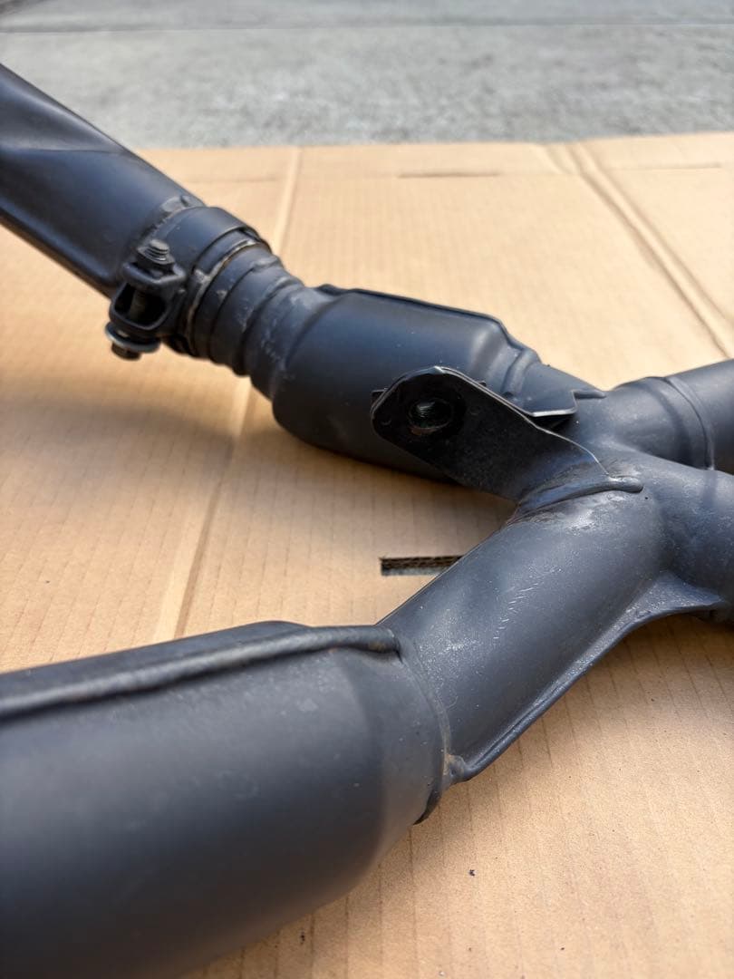 スズキGSX1300Rハヤブサ 隼 エキパイマフラー 純正（1999〜2007）