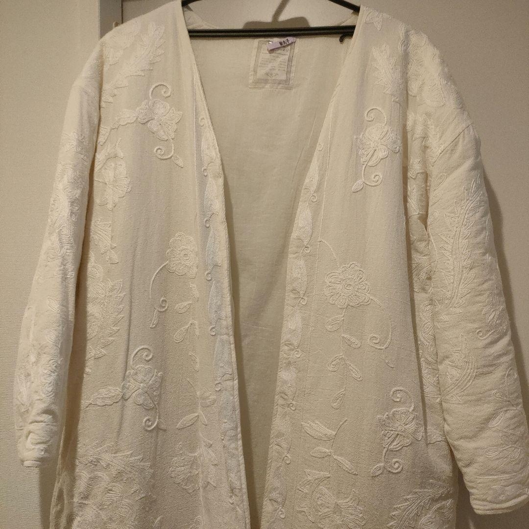 専用　 ボタニカル刺繍コクーンコート