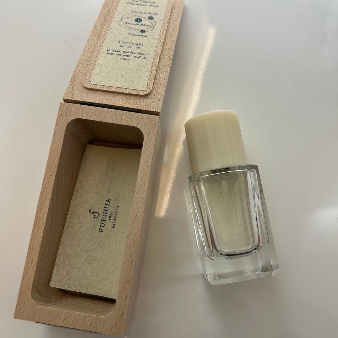 フエギア la cautiva 30ml