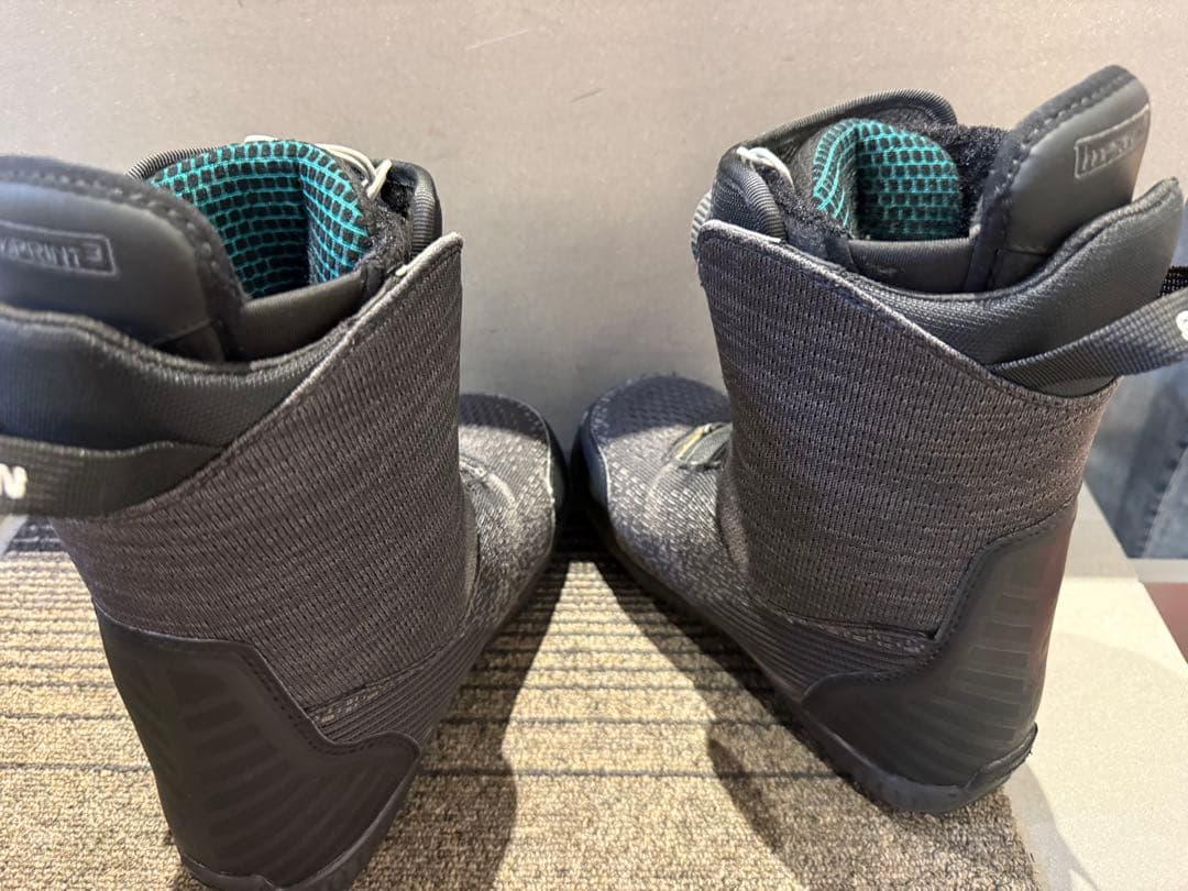 BURTON RITUAL スノーボードブーツ 女性用 ブラック 22.5cm