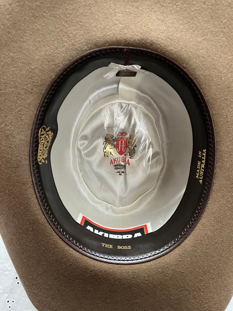 未使用★AKUBRA ウールハット 羽付き56サイズ