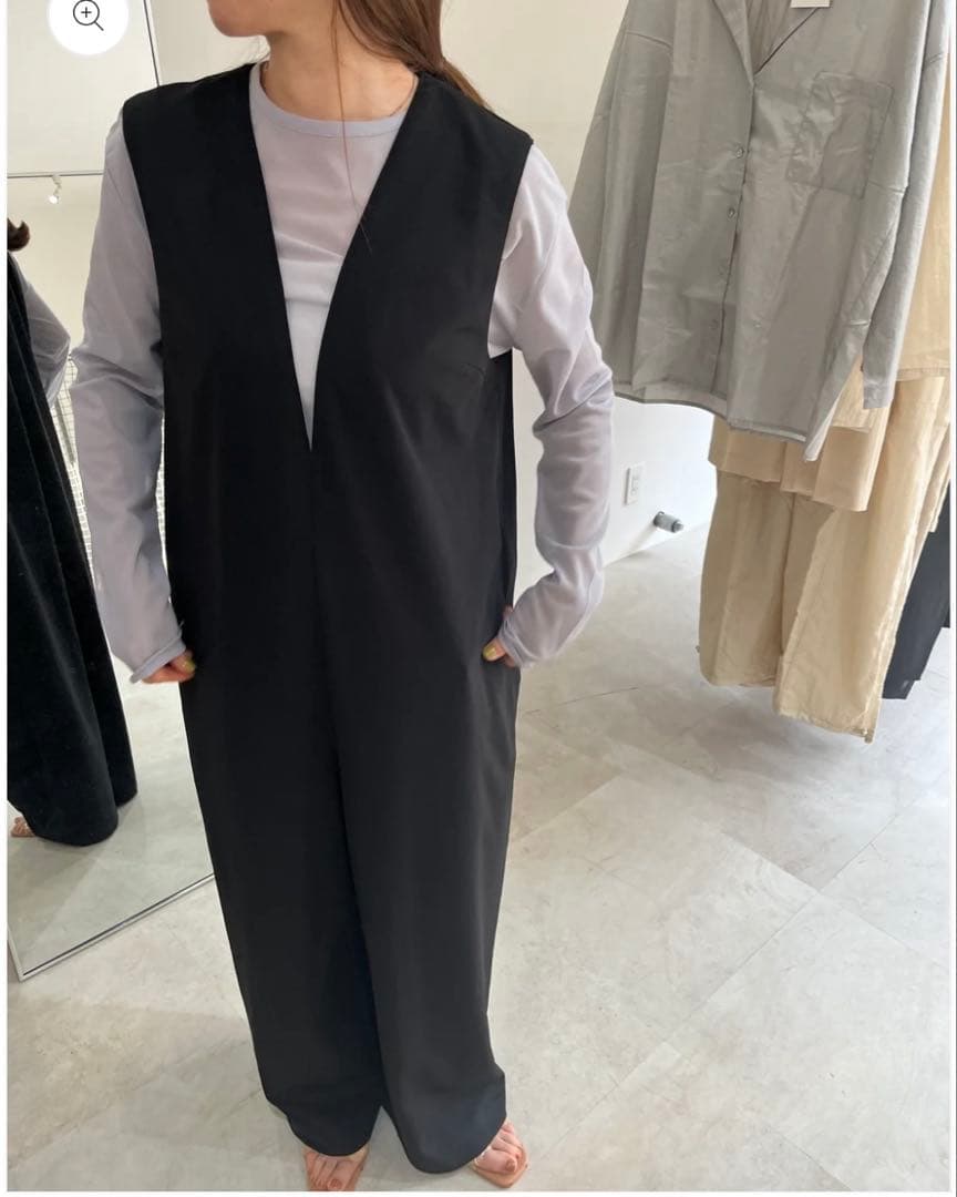 新品⭐︎HHOLIC dry touch vneck all-in-one 36