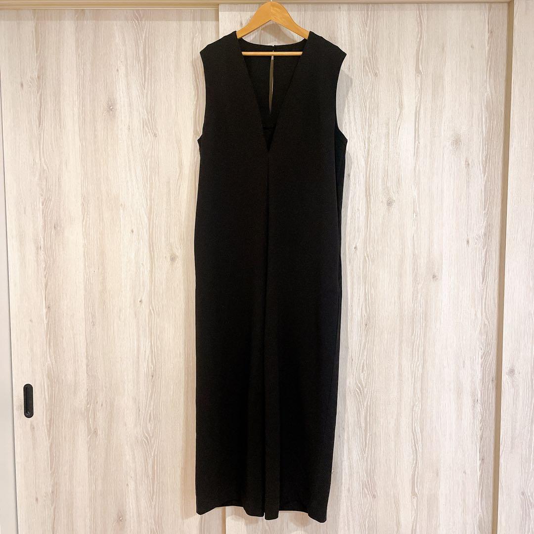 新品⭐︎HHOLIC dry touch vneck all-in-one 36