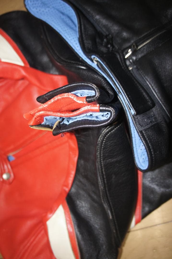 KUSHITANI　革つなぎ　Mサイズ　クシタニ　レザースーツ　セパレート