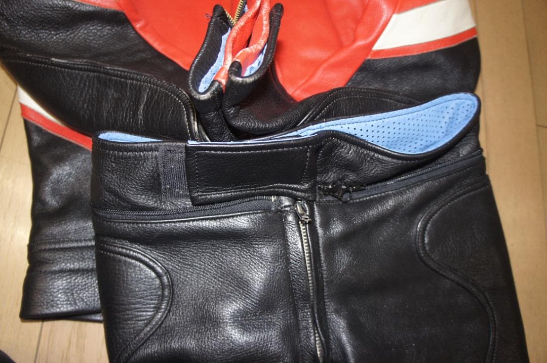 KUSHITANI　革つなぎ　Mサイズ　クシタニ　レザースーツ　セパレート