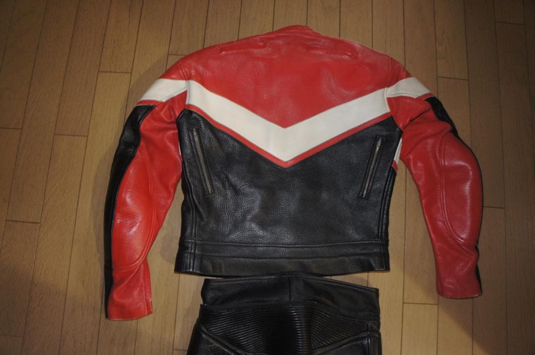 KUSHITANI　革つなぎ　Mサイズ　クシタニ　レザースーツ　セパレート