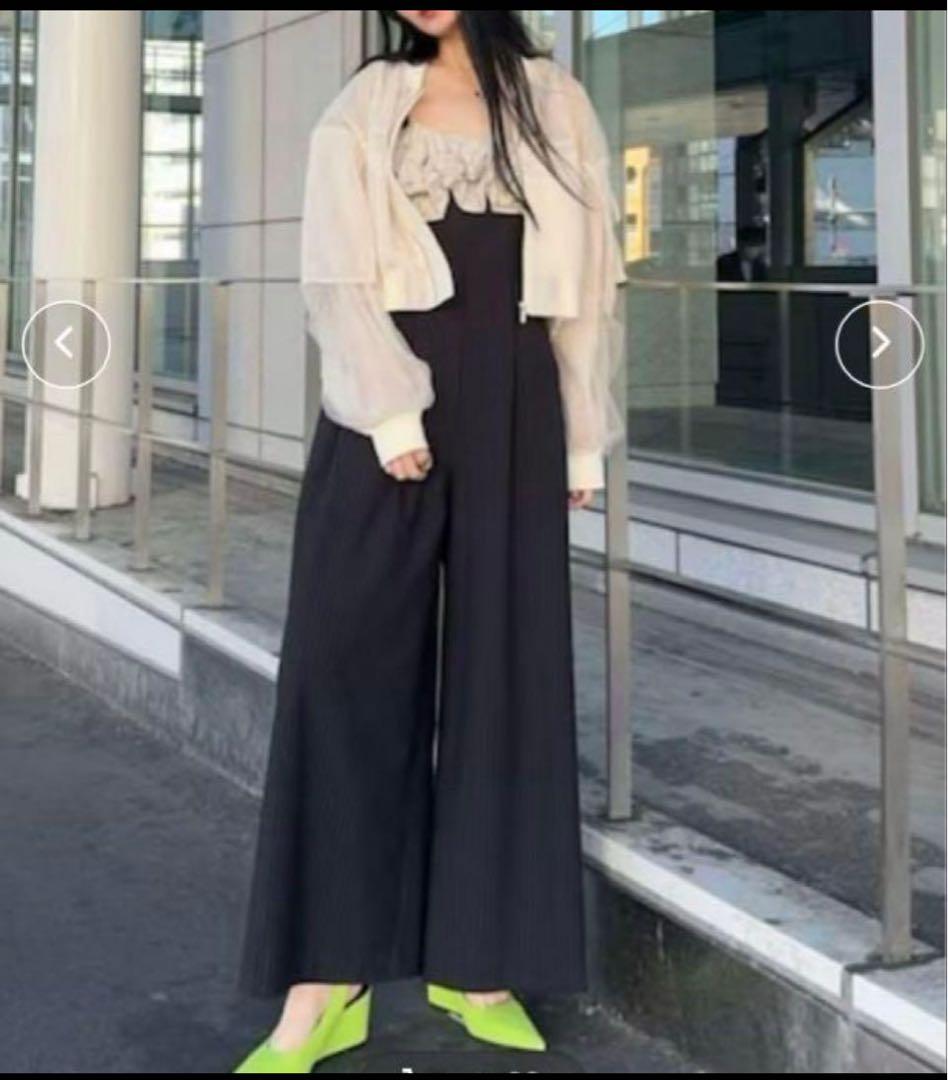 メゾンスペシャルフラワーモチーフオールインワン　　ブラック　サイズ36