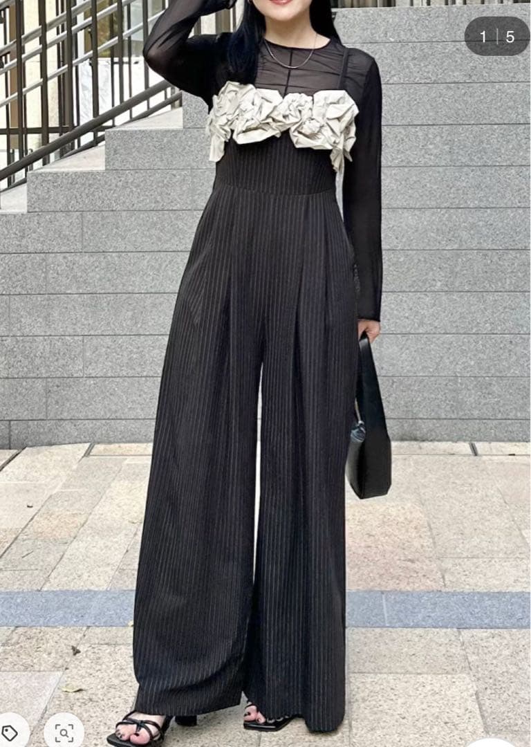 メゾンスペシャルフラワーモチーフオールインワン　　ブラック　サイズ36