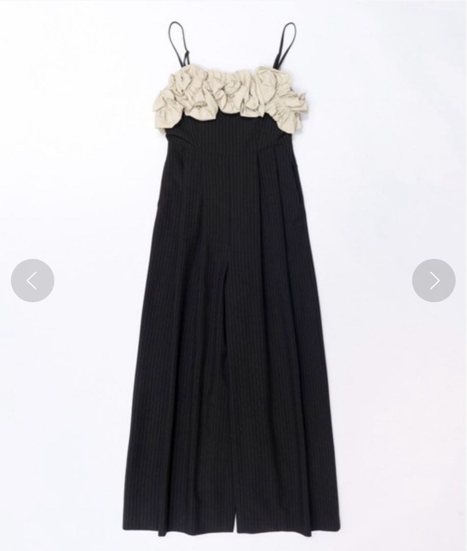 メゾンスペシャルフラワーモチーフオールインワン　　ブラック　サイズ36