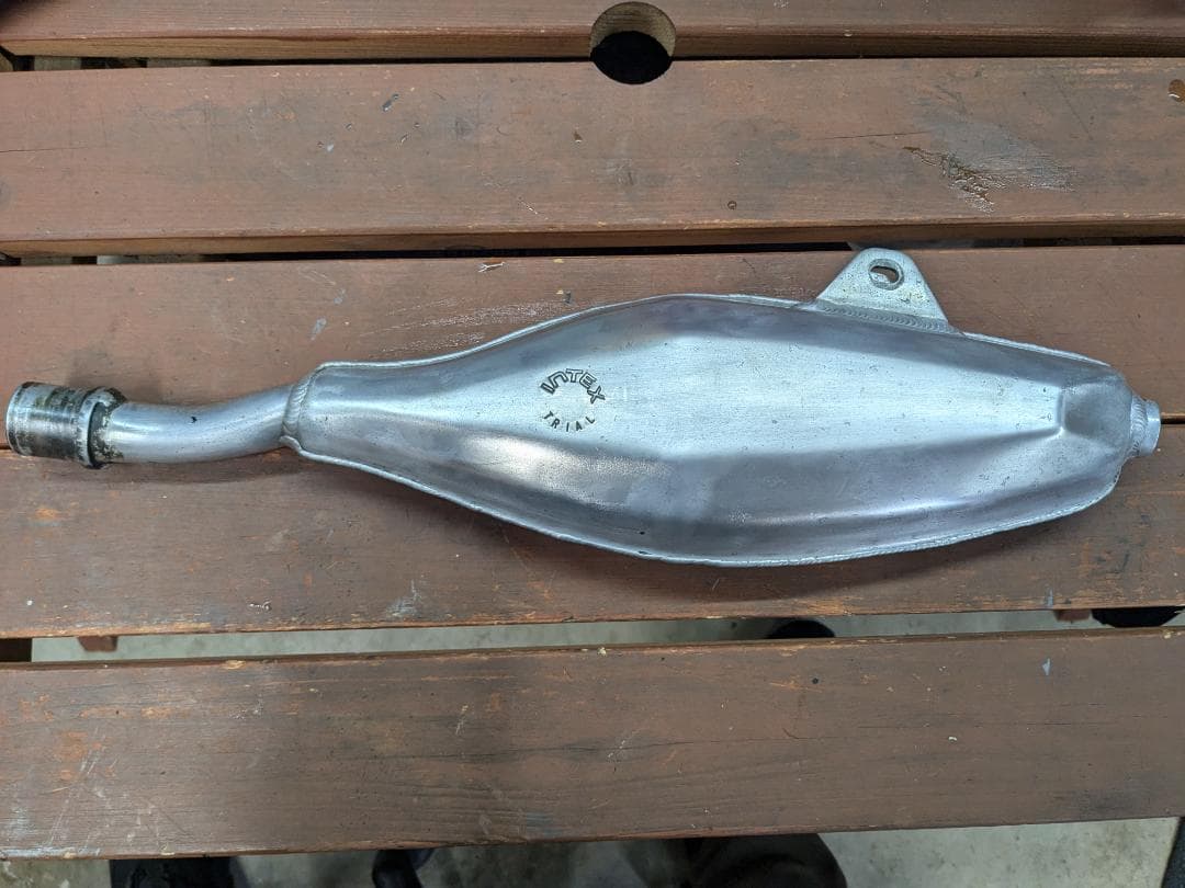 TLM220R マフラー アルミサイレンサー