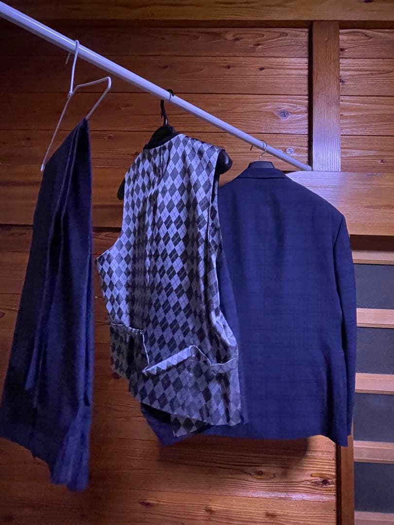 0*9様 【クリーニング済　オーダーメイドスーツ】　サイズEU52 カラーネイビ