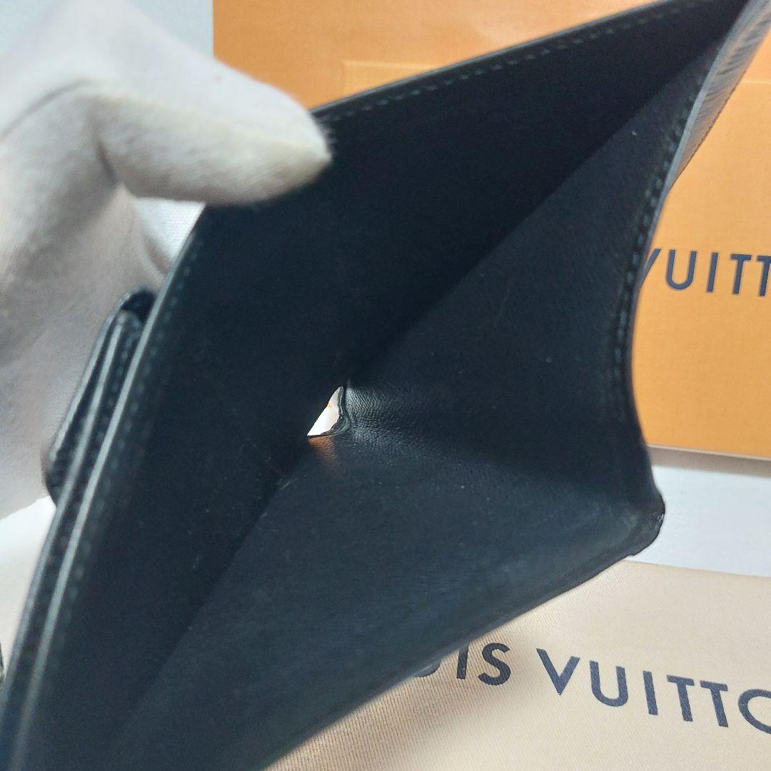 Louis Vuitton ルイヴィトン エピ コンパクト二つ折財布 ブラック