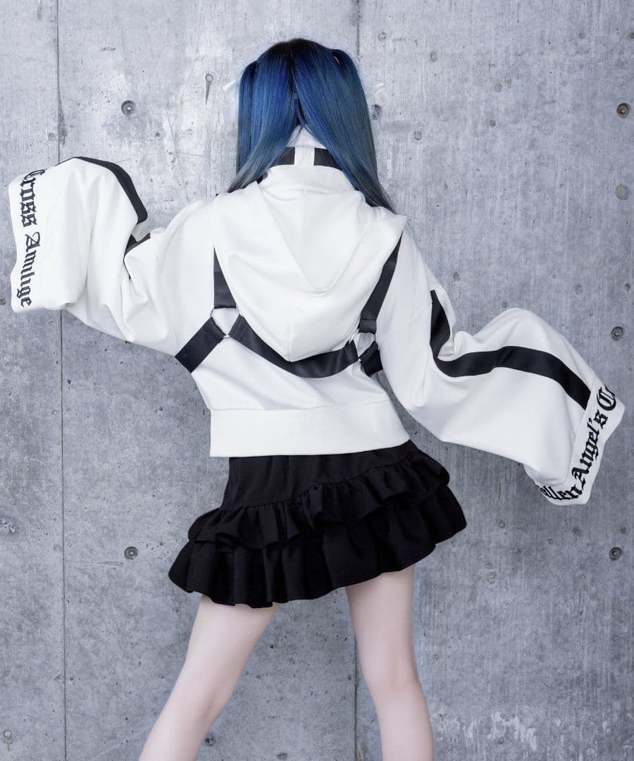 amilige アミリージュ　ショートZIPベルトハーネス付きパーカー　ホワイト