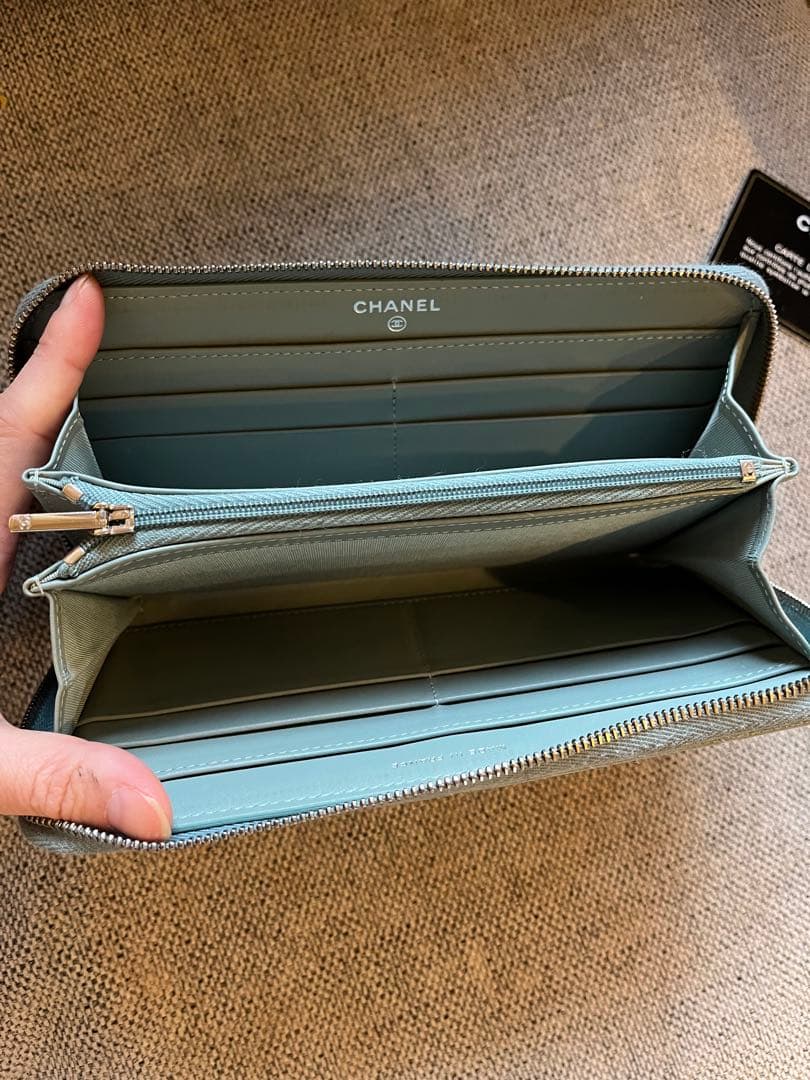 CHANEL キャビアスキン　キルティングレザー　長財布 ミントグリーン　30番