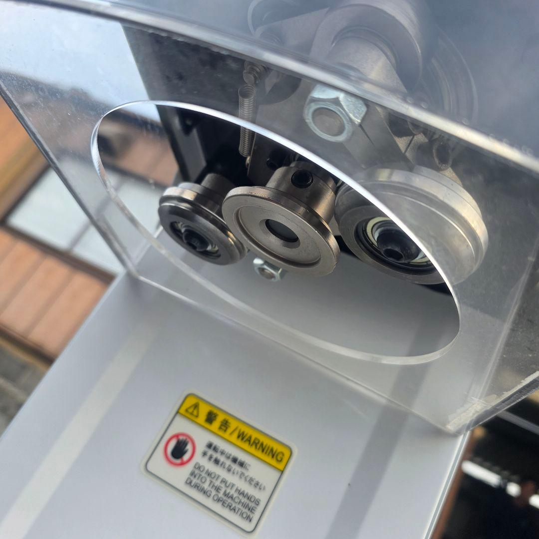 自動型缶シーリングマシン　RY-FGJ-100D　2022年製