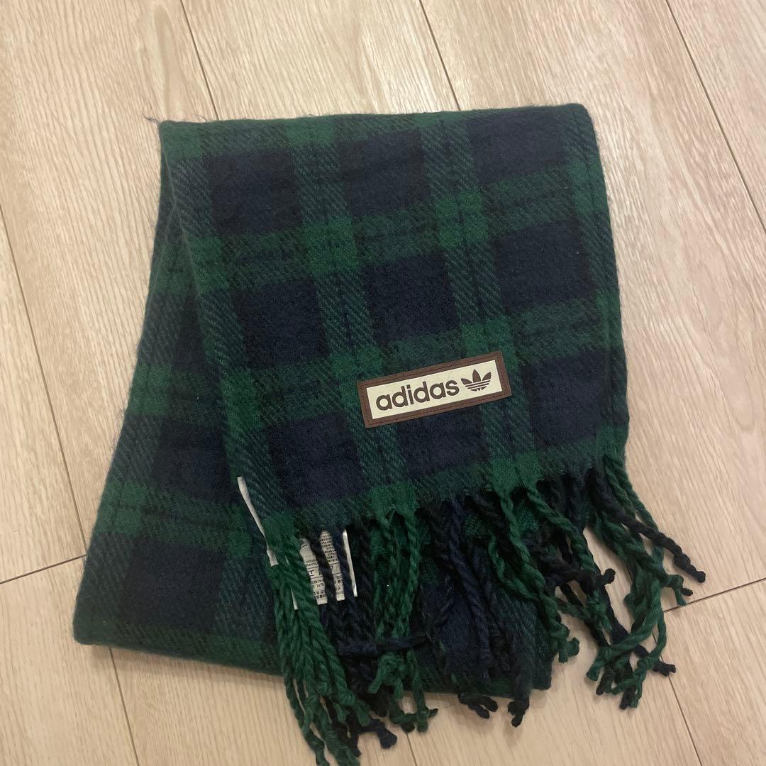 完売品　adidas チェック柄 マフラー