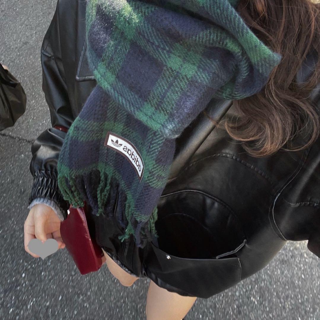 完売品　adidas チェック柄 マフラー