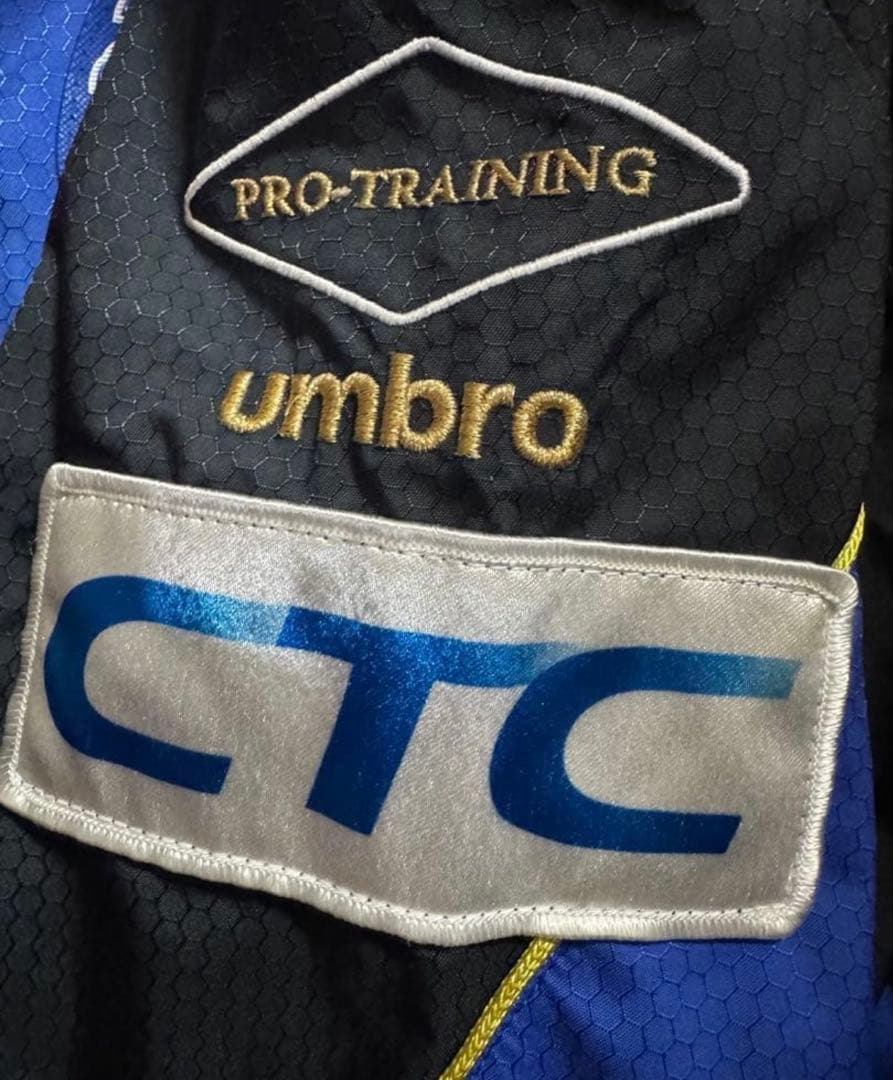 希少　美品　UMBRO アンブロ　ガンバ大阪　選手支給品　ジャケット　XL