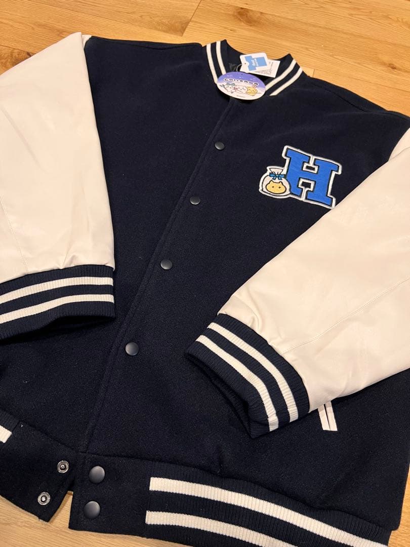 アベイル　ちいかわ　ハチワレ　刺繍　さがらスタジャン ネイビー　紺　アベイル L