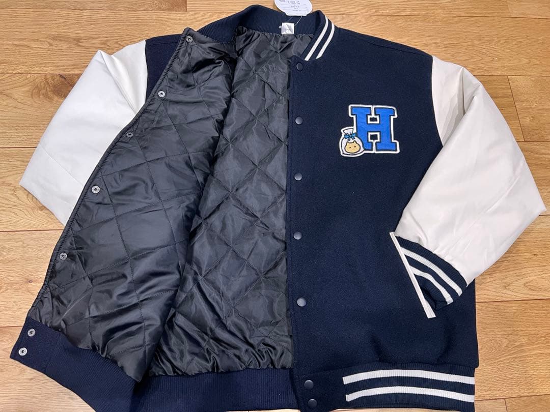 アベイル　ちいかわ　ハチワレ　刺繍　さがらスタジャン ネイビー　紺　アベイル L