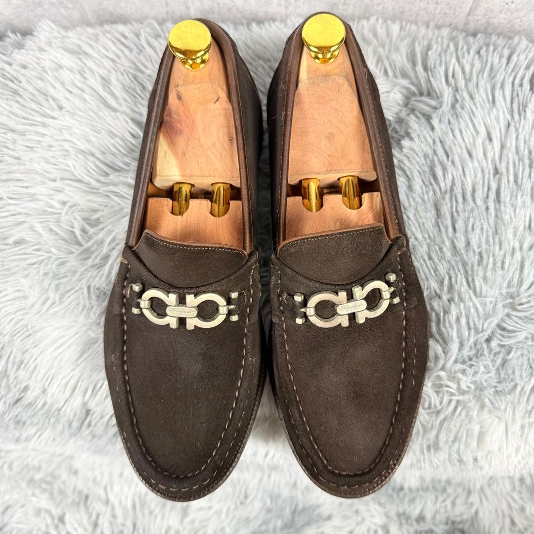 サルヴァトーレフェラガモ ガンチーニ ローファー 7EE ブラウン スエード