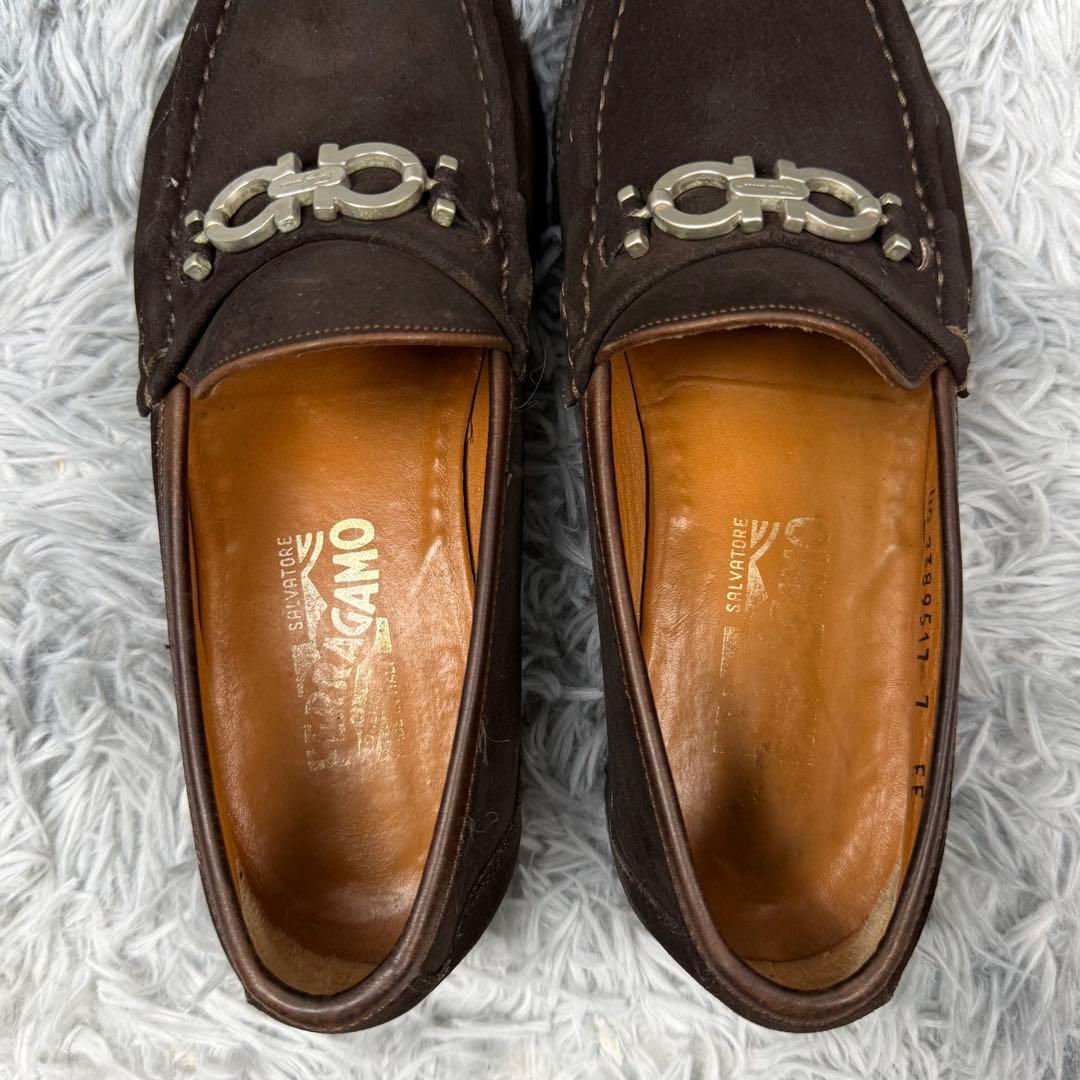 サルヴァトーレフェラガモ ガンチーニ ローファー 7EE ブラウン スエード